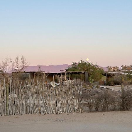 Uis Daureb Isib Campsite And B&B מראה חיצוני תמונה