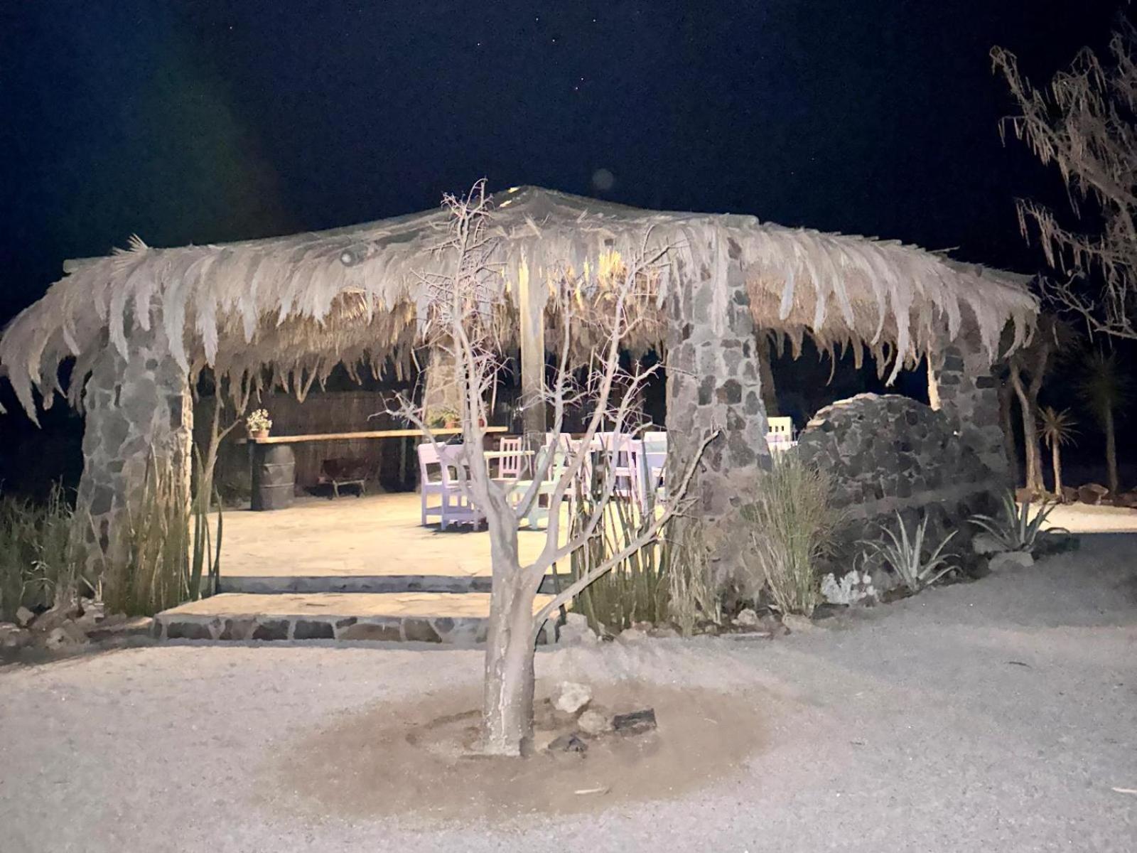 Uis Daureb Isib Campsite And B&B מראה חיצוני תמונה
