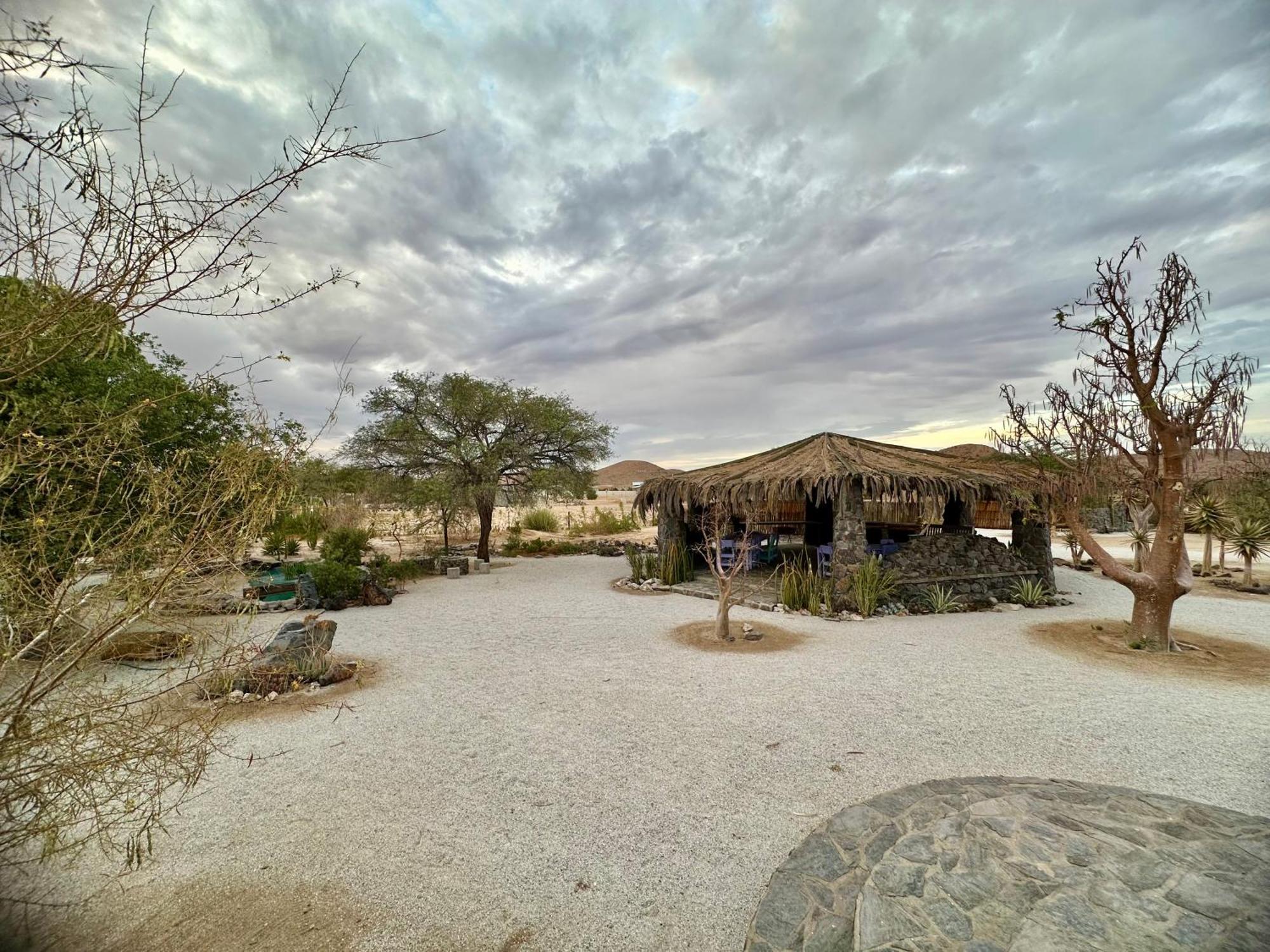 Uis Daureb Isib Campsite And B&B מראה חיצוני תמונה