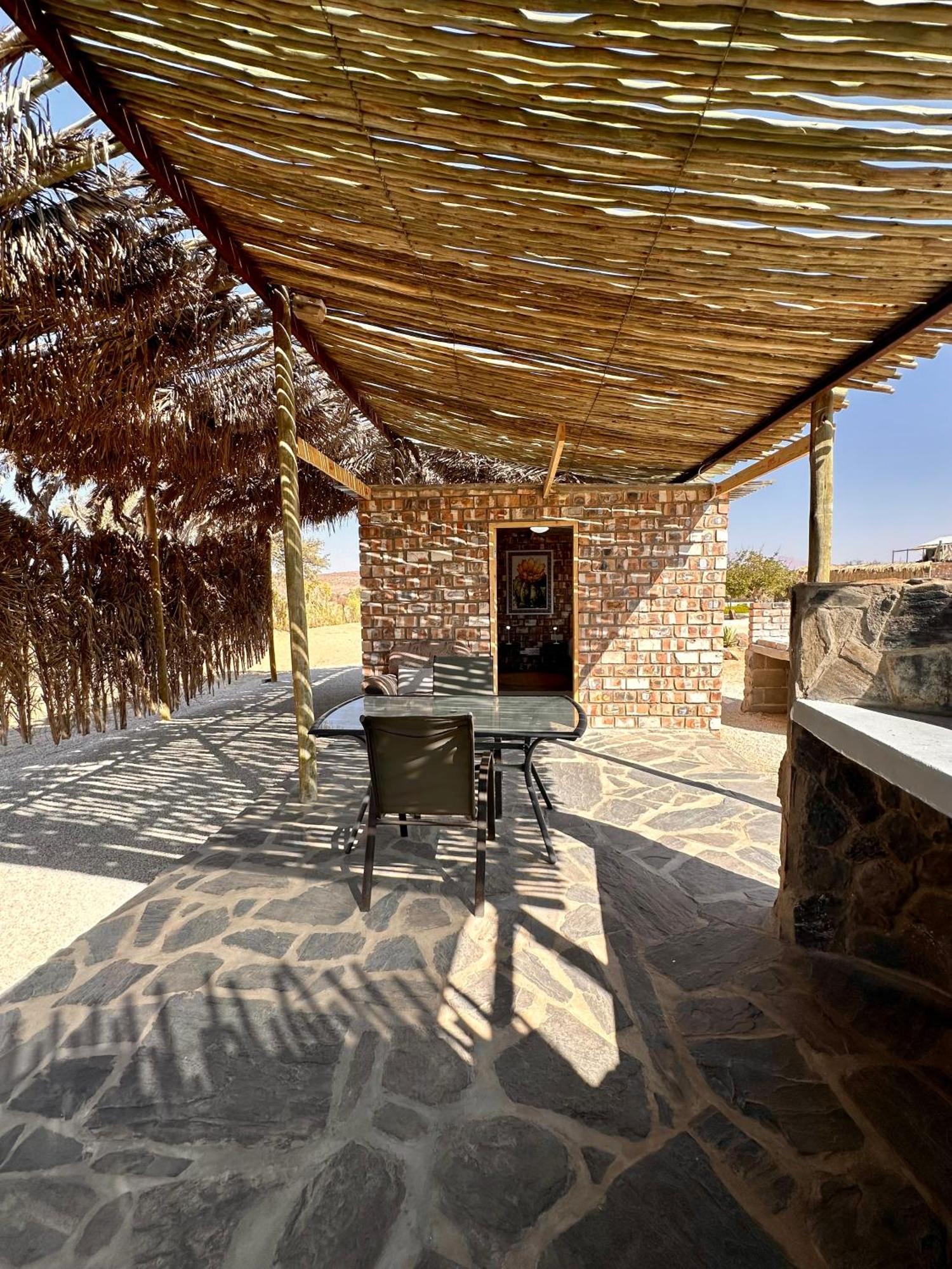 Uis Daureb Isib Campsite And B&B מראה חיצוני תמונה
