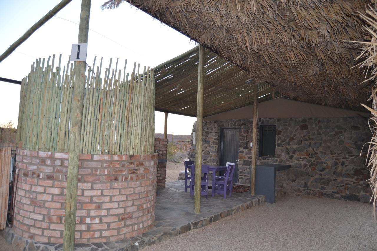 Uis Daureb Isib Campsite And B&B מראה חיצוני תמונה