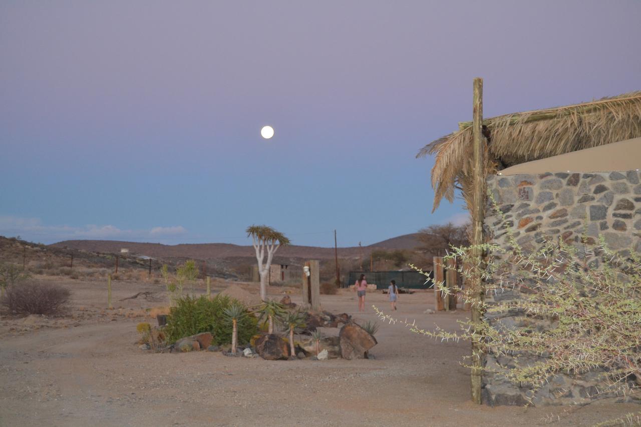 Uis Daureb Isib Campsite And B&B מראה חיצוני תמונה